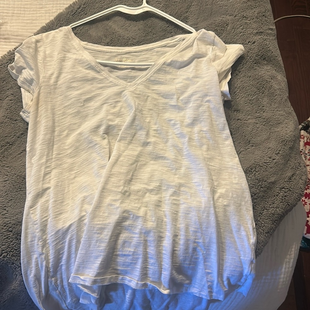 Lilly Pulitzer plain white tee